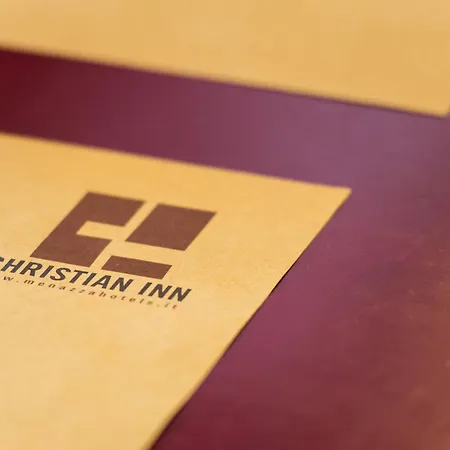 Christian 3*